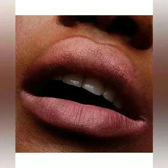 MAC Powder Kiss Lipstick ~ Sultry Move (921) ~ NEW in box! - Picture 5 of 11